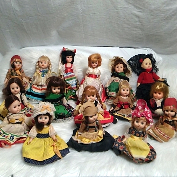 Collection 16pc Bundle Of Different Origins Of Dolls Made In Hong Kong Vintage